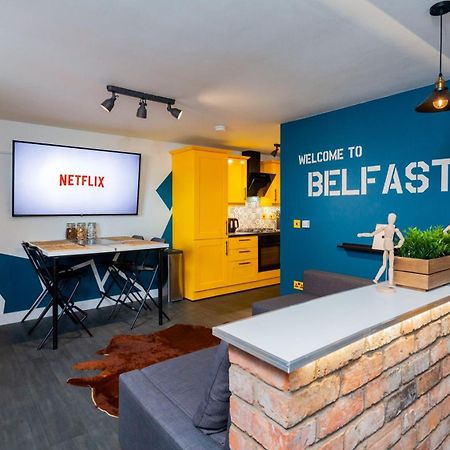 Funky City Apartment - Secure Parking - Wifi - Sleeps 6 - No Parties Belfast Zewnętrze zdjęcie