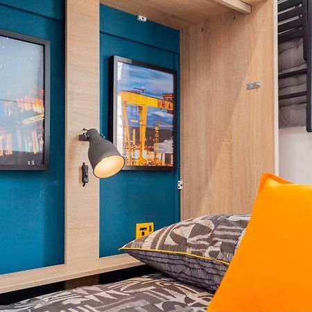 Funky City Apartment - Secure Parking - Wifi - Sleeps 6 - No Parties Belfast Zewnętrze zdjęcie
