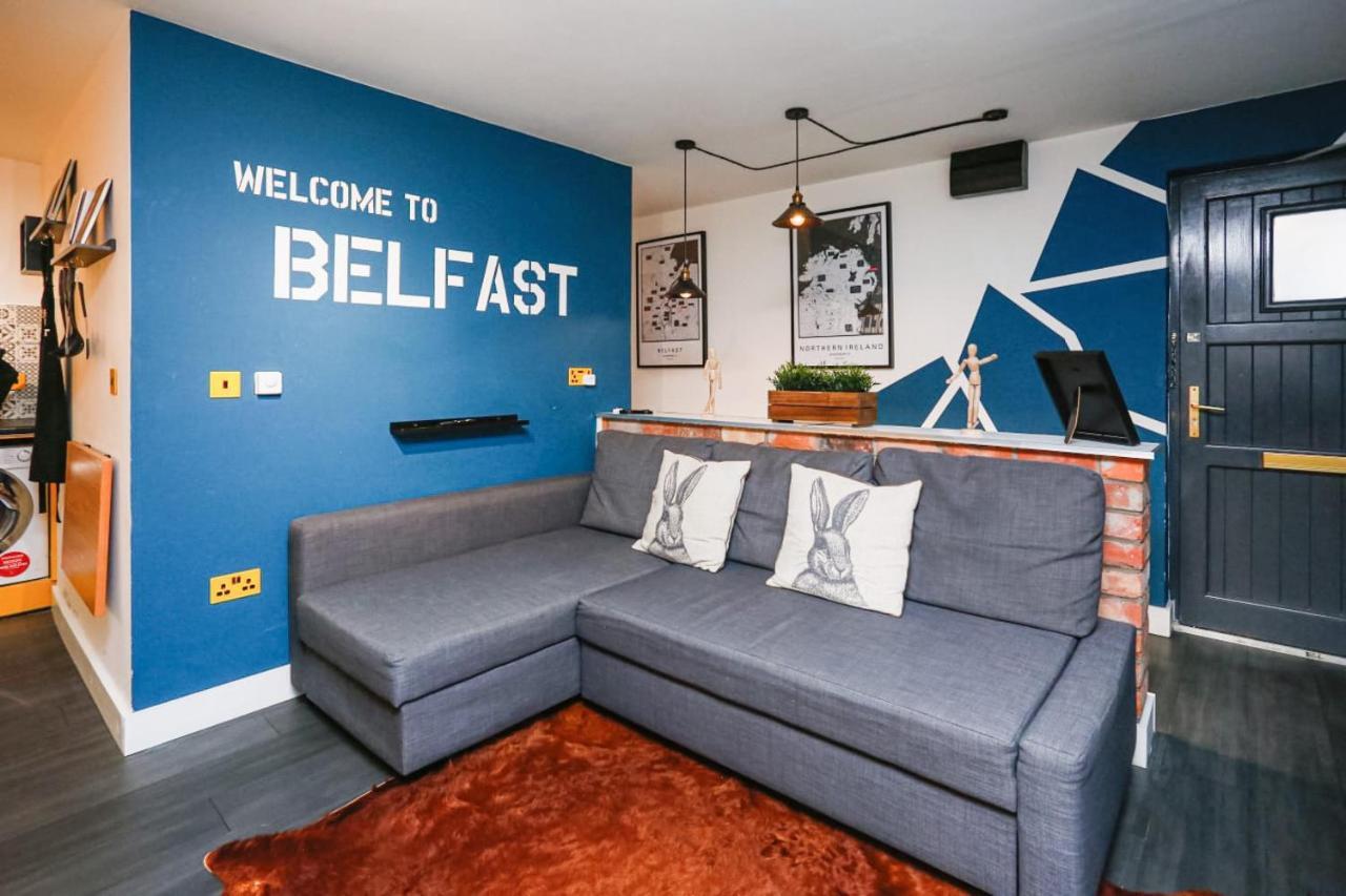 Funky City Apartment - Secure Parking - Wifi - Sleeps 6 - No Parties Belfast Zewnętrze zdjęcie