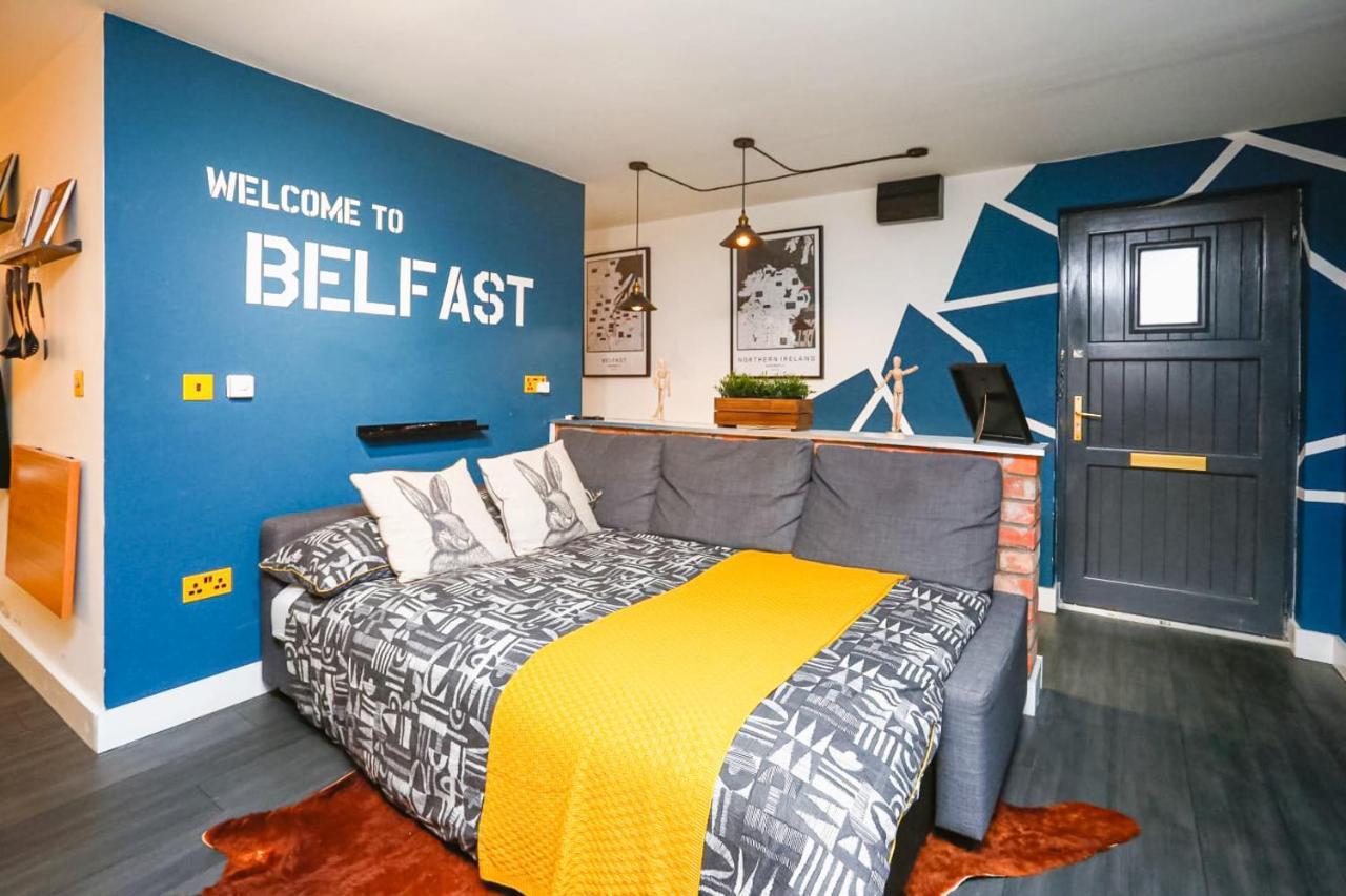 Funky City Apartment - Secure Parking - Wifi - Sleeps 6 - No Parties Belfast Zewnętrze zdjęcie