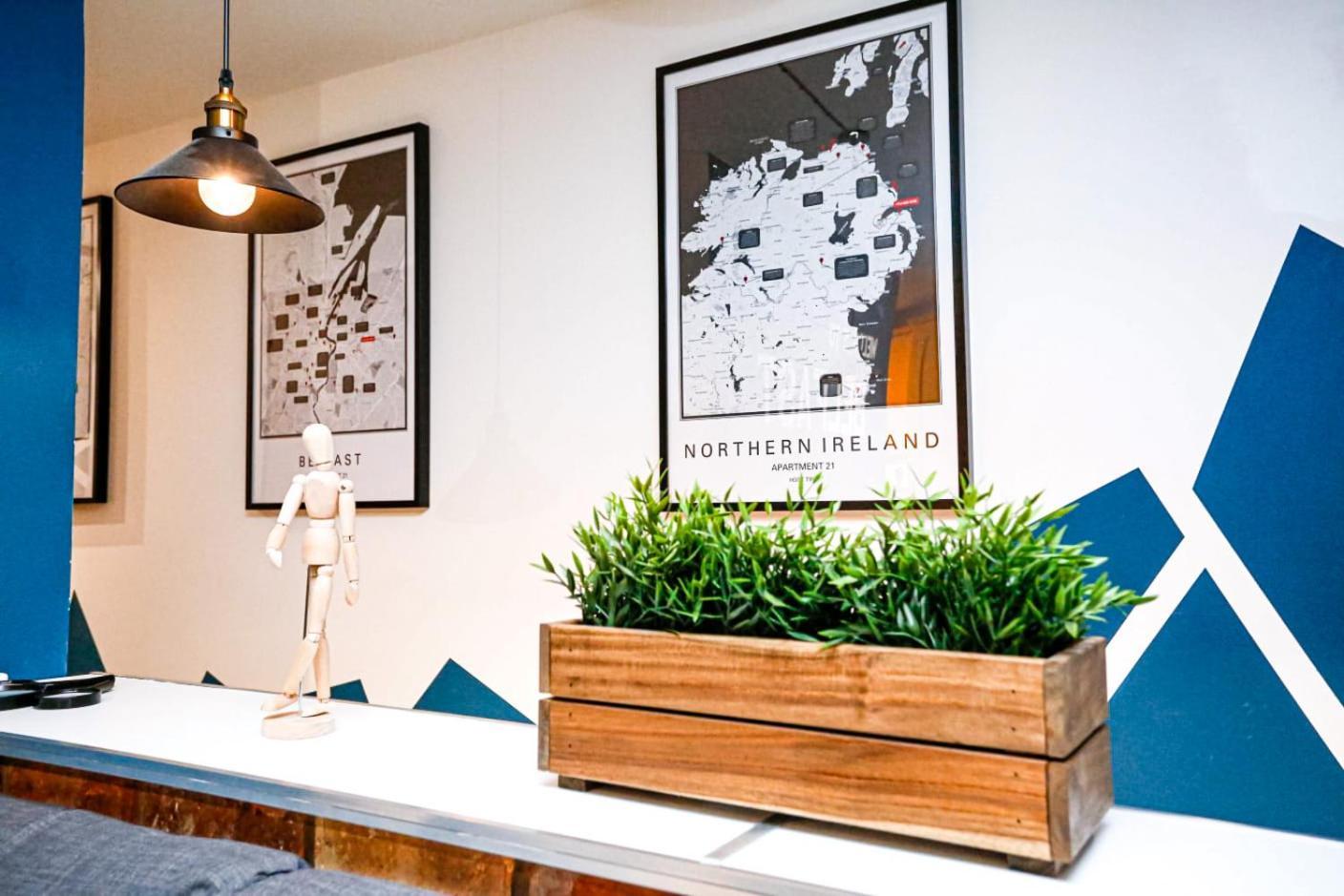 Funky City Apartment - Secure Parking - Wifi - Sleeps 6 - No Parties Belfast Zewnętrze zdjęcie