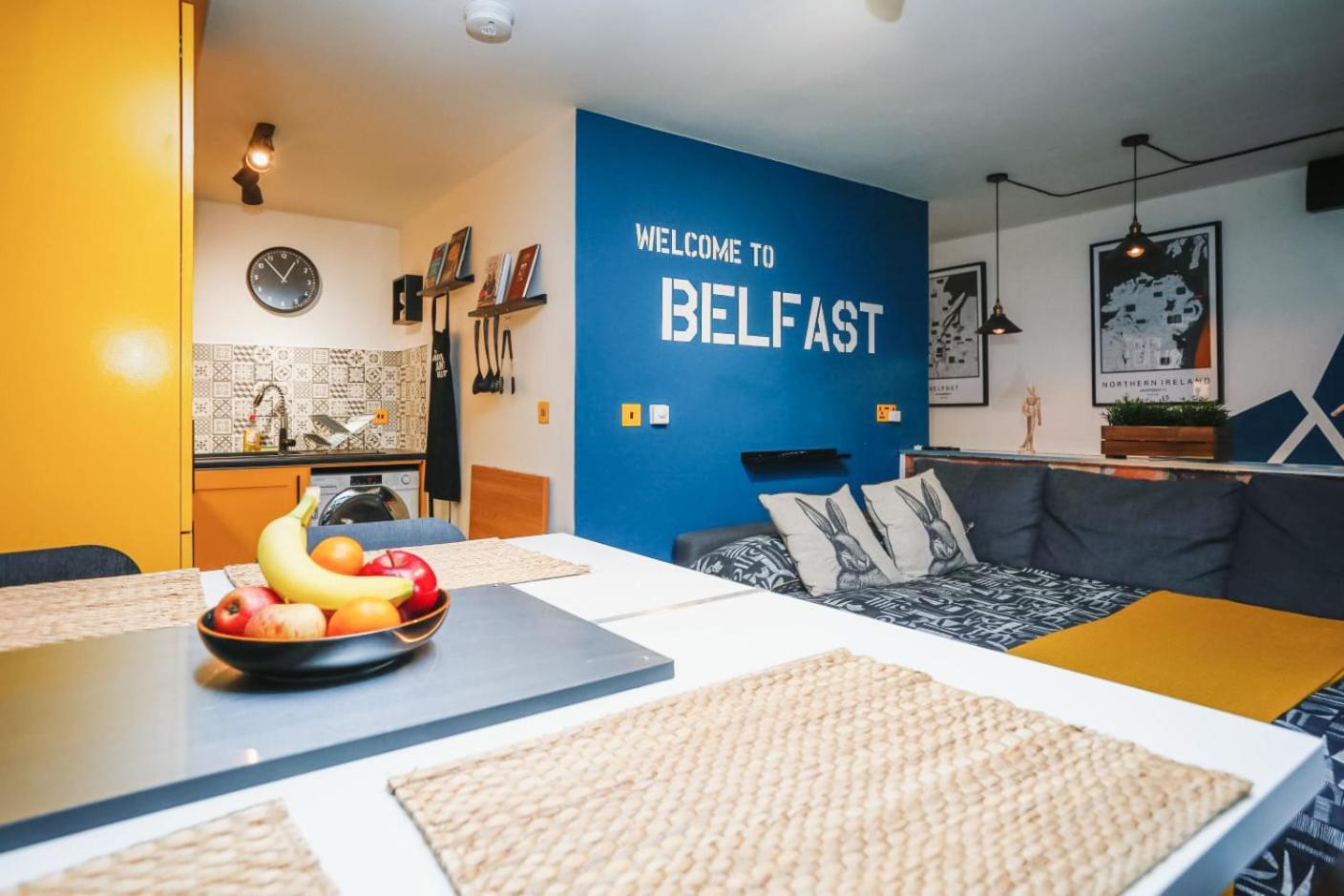 Funky City Apartment - Secure Parking - Wifi - Sleeps 6 - No Parties Belfast Zewnętrze zdjęcie