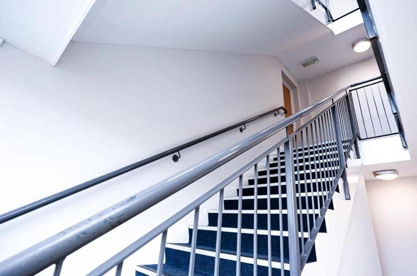 Funky City Apartment - Secure Parking - Wifi - Sleeps 6 - No Parties Belfast Zewnętrze zdjęcie