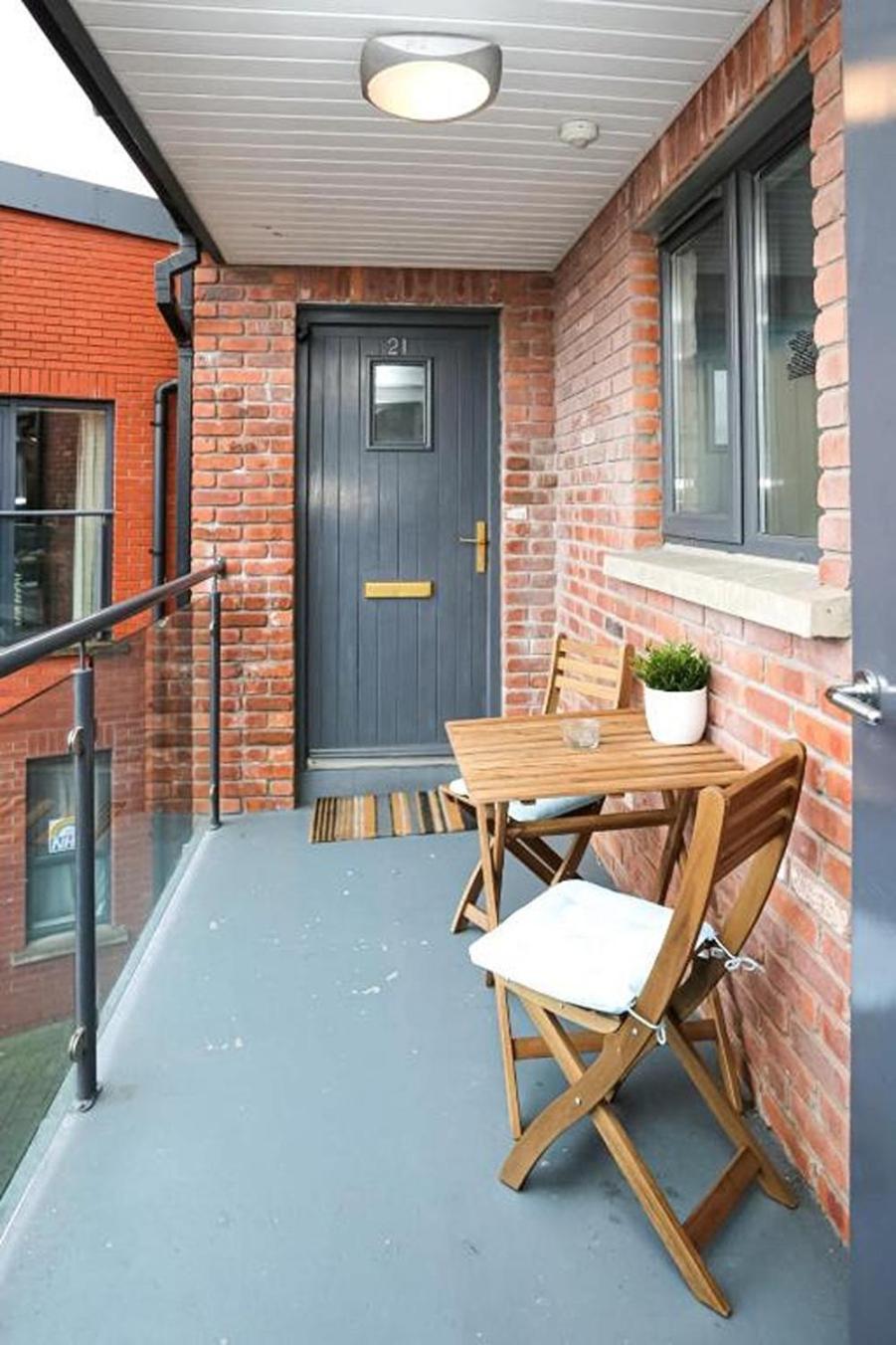 Funky City Apartment - Secure Parking - Wifi - Sleeps 6 - No Parties Belfast Zewnętrze zdjęcie